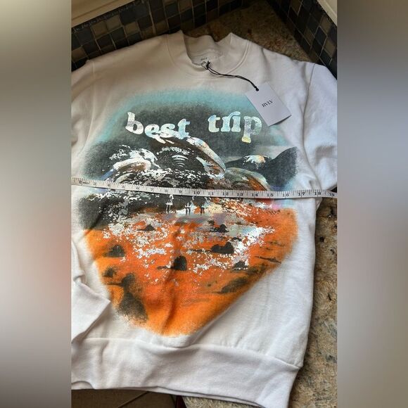 RVLV “Best trip” chromatic scene sweatshirt NWT - Picture 3 of 5